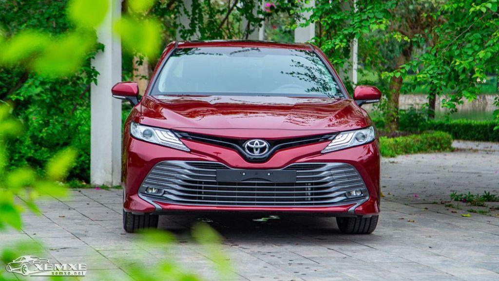toyota-camry-2019