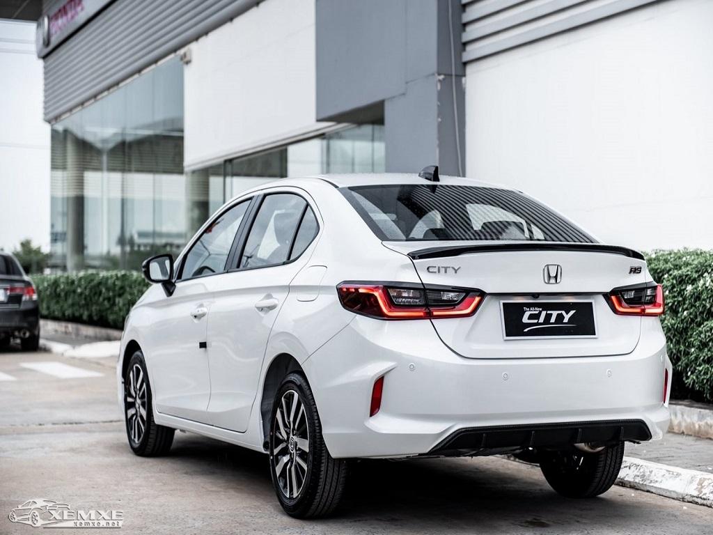 cụm đèn hậu Honda đã hào phóng hơn khi trang bị ở cả 3 phiên bản.